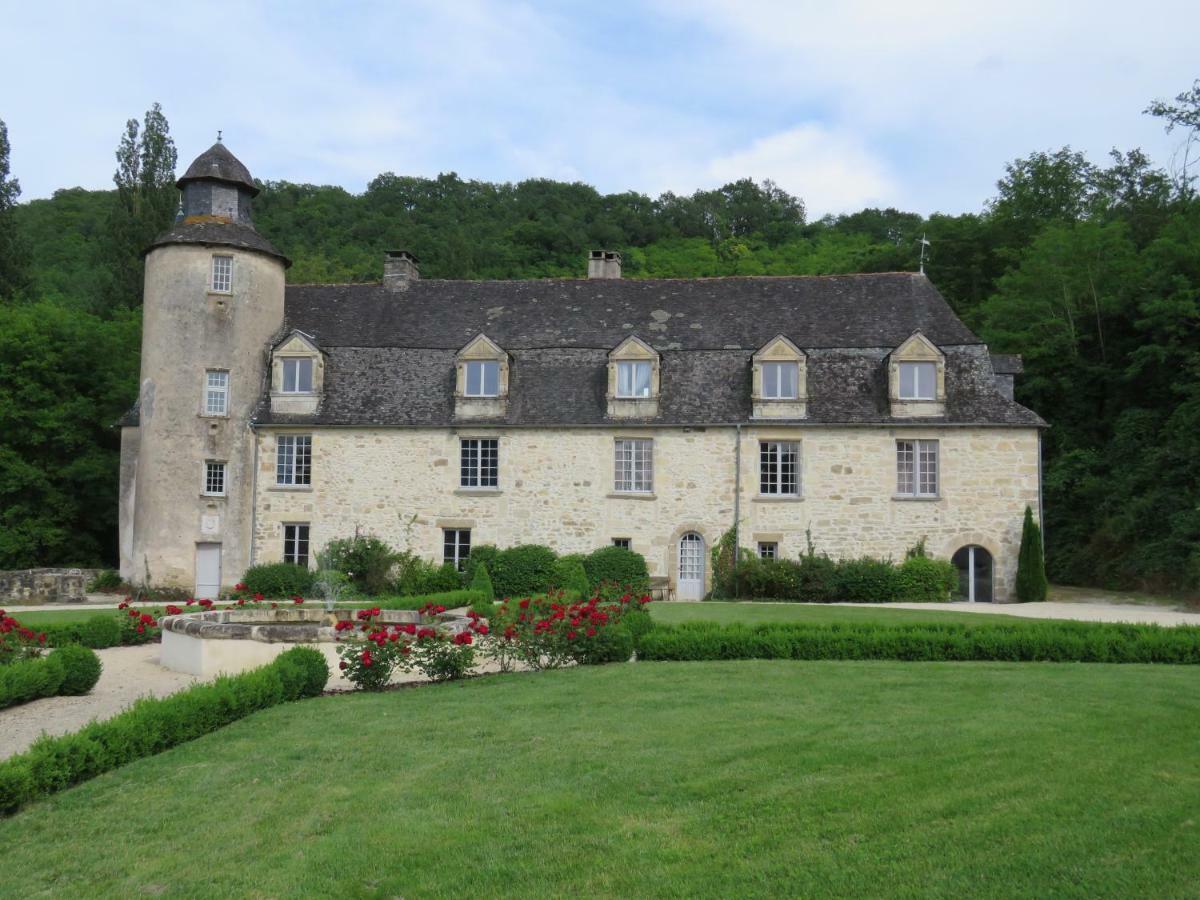 Chateau De Gaubert Bed & Breakfast Terrasson-Lavilledieu Exterior photo